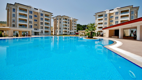 Shared Pools in Apartment Complexes: Whose Job Is the Signage?