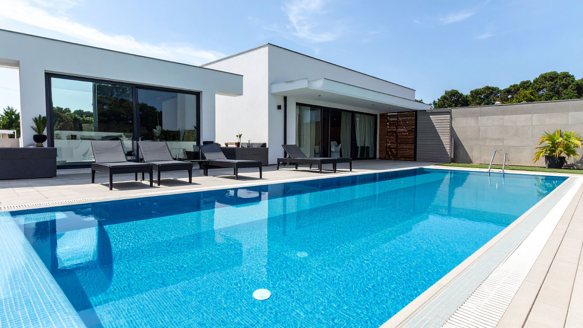 Pool CPR Sign Requirements in QLD – Pool Signs Australia