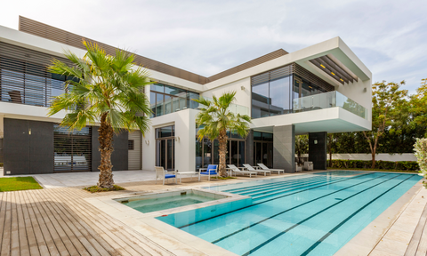 CPR Pool Signs in Queensland: Regulations, Requirements & Compliance
